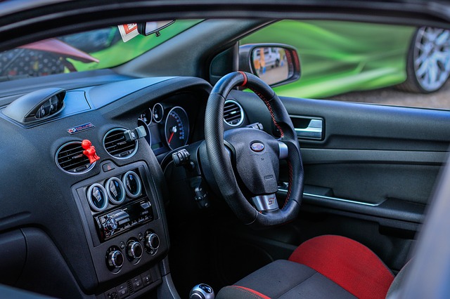 Ford interiér